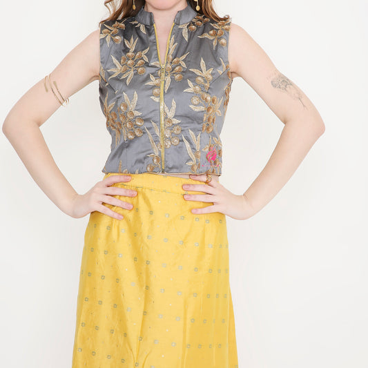 Grey embroidered top and yellow skirt - EIARAA STUDIO