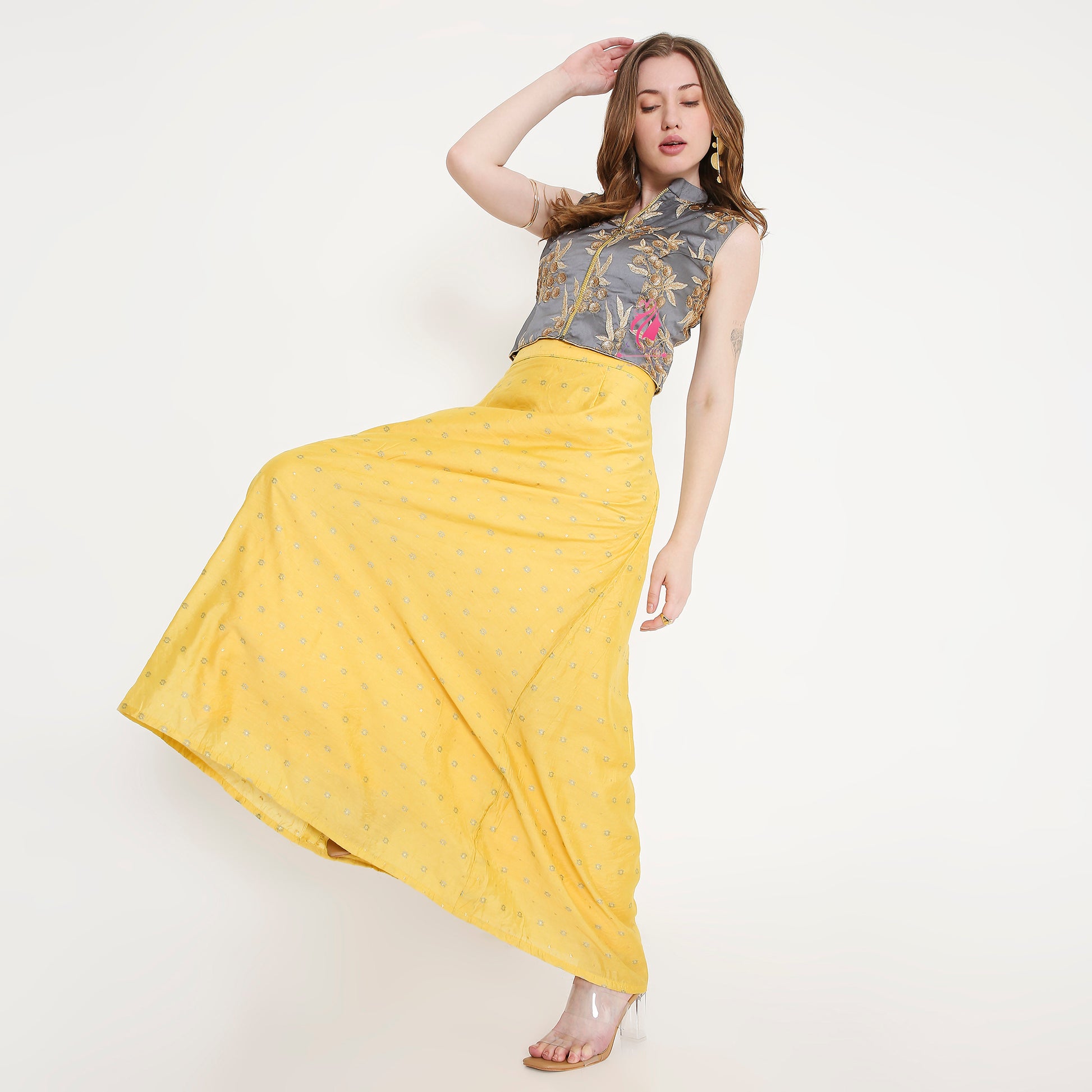 Grey embroidered top and yellow skirt - EIARAA STUDIO