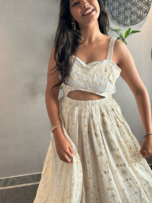 Pearl White and Gold Embroidery Dress - EIARAA STUDIO